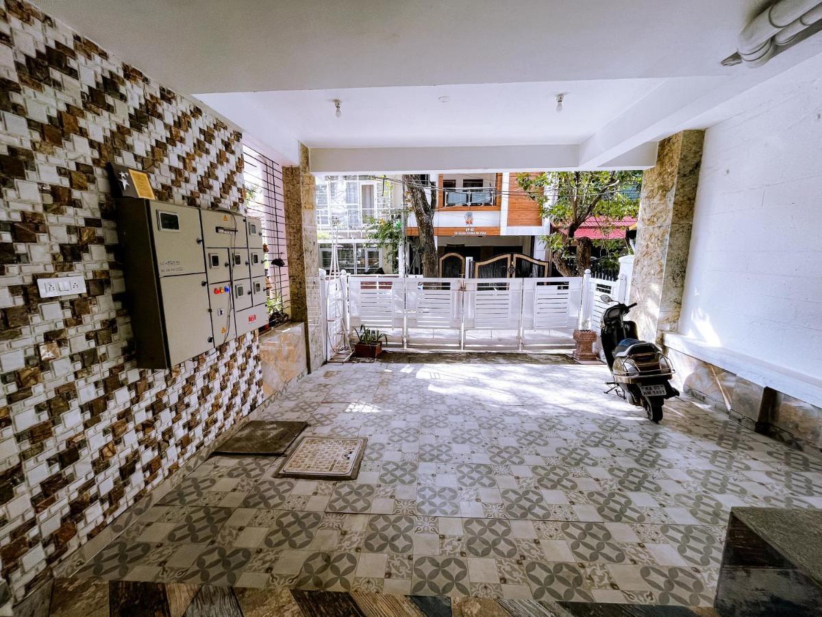 Rvr Home - Beautiful Rooms バンガロール エクステリア 写真